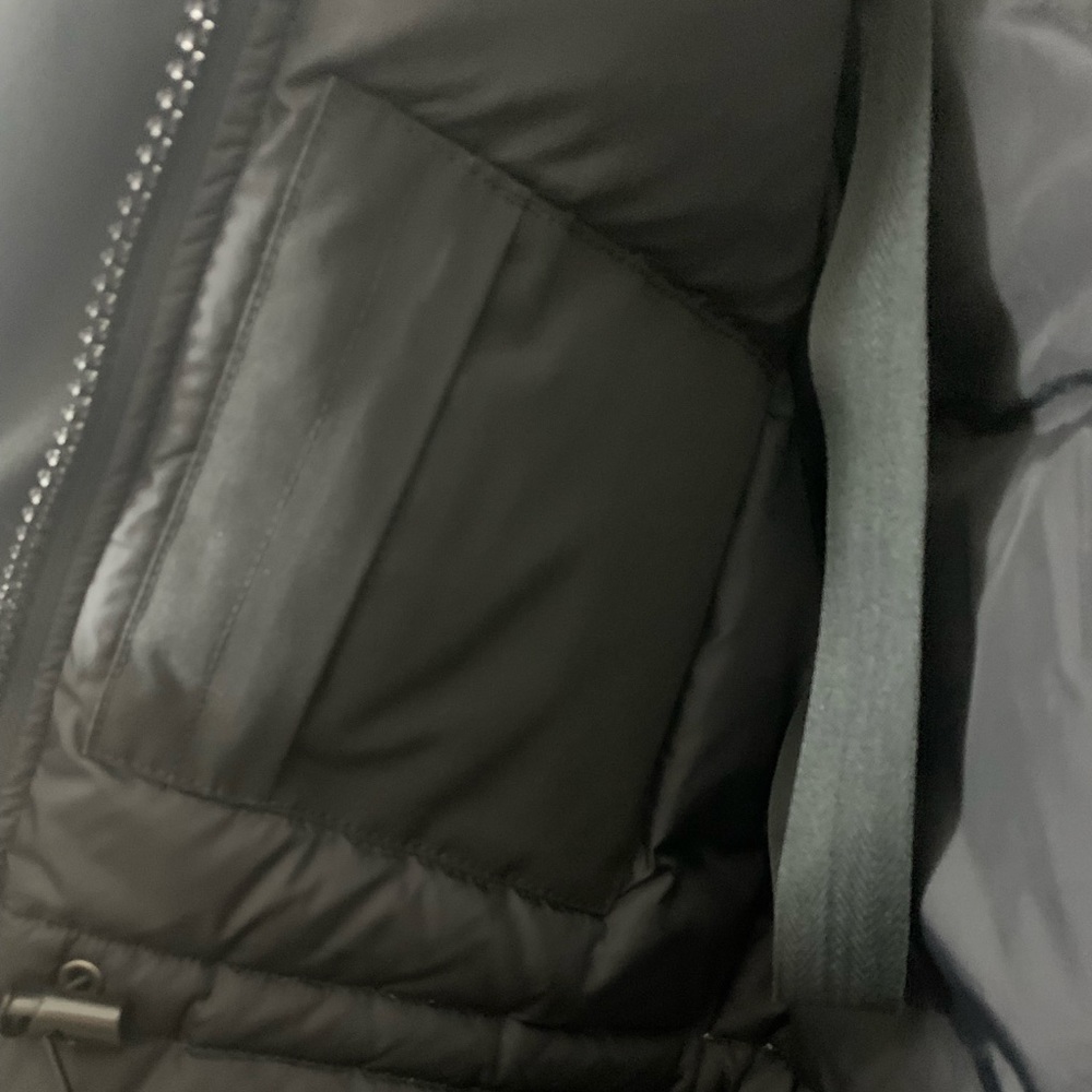 Canada Goose Montebello Parka - Picture 10 of 12